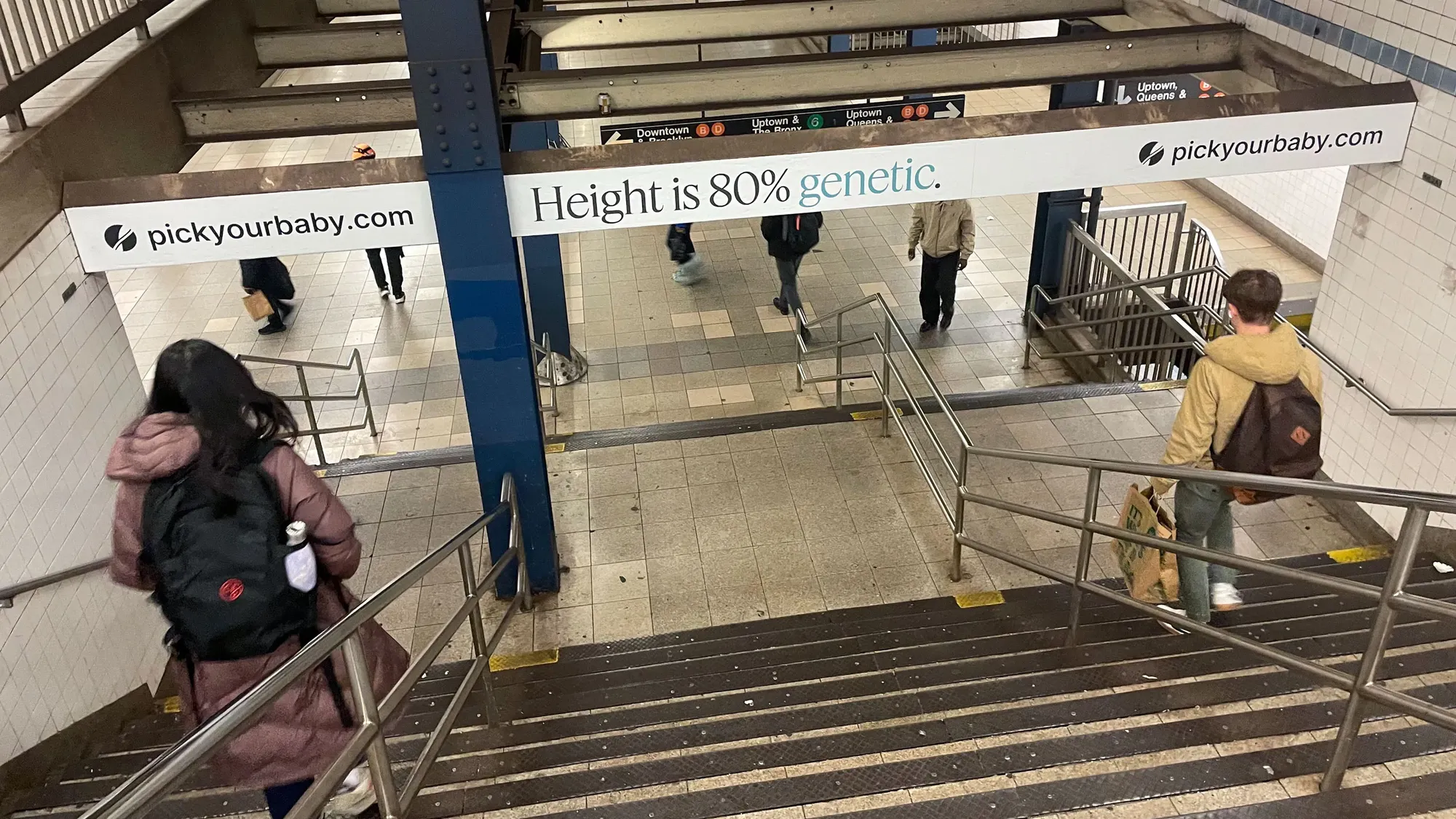 Publicidad de discriminación por rasgos genéticos: Pickyourbaby.com promueve la selección de rasgos de bebés basada en pruebas genéticas