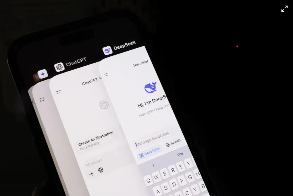 DeepSeek V4